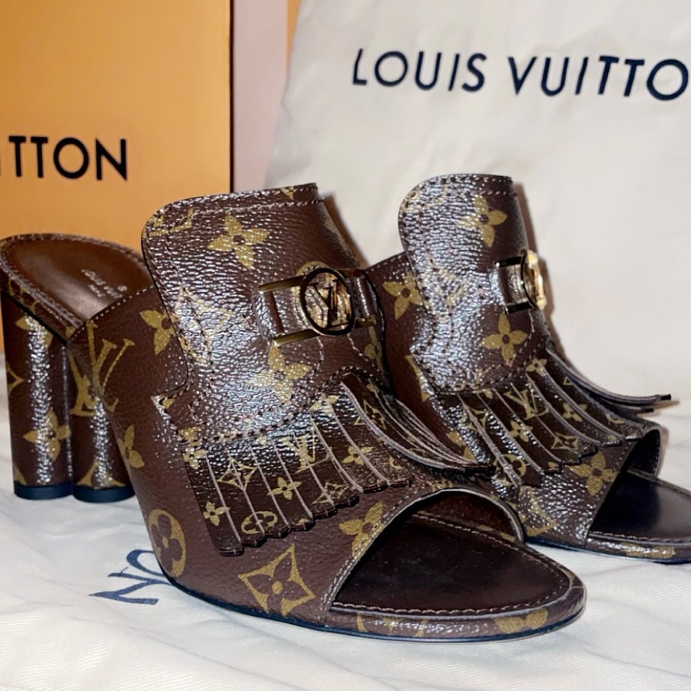 Brown leather LV heels